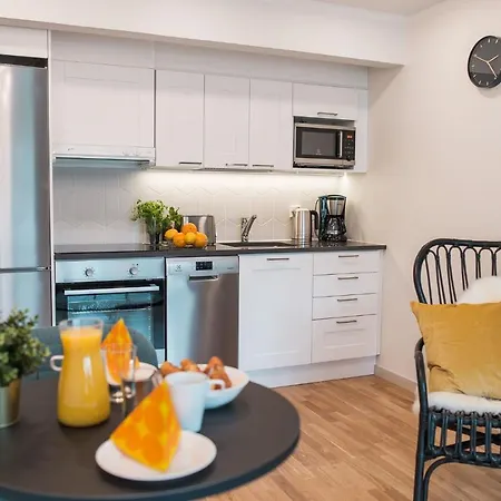 Forenom Serviced Apartments Helsinki Toeoeloe Exterior photo